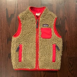 Patagonia fuzzy vest, size 3T